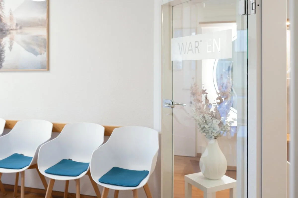 Garderobe der Praxis Dermatologie im Centrum in Minden