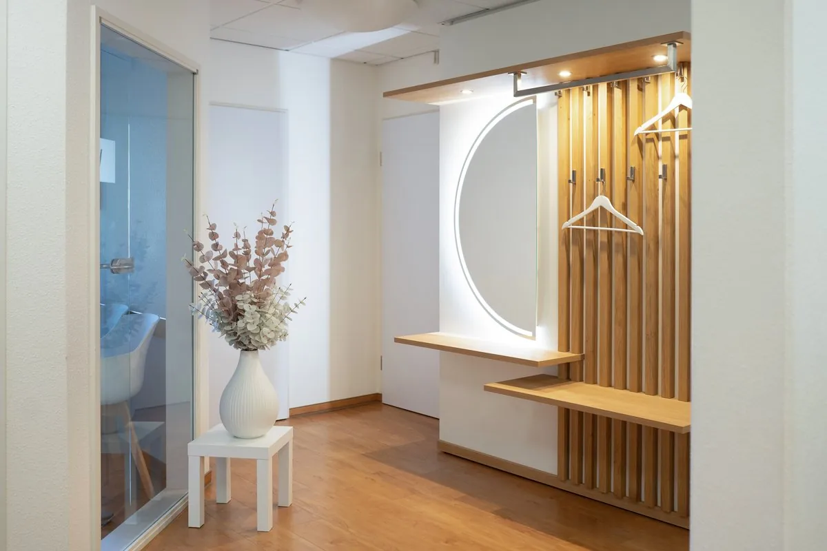 Garderobe der Praxis Dermatologie im Centrum in Minden