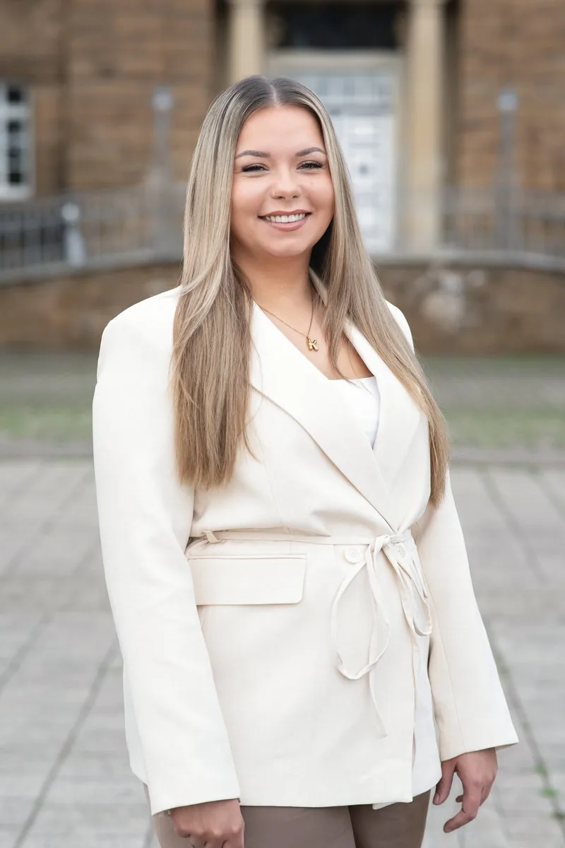 Kimberly Klein, staatlich geprüfte Kosmetikerin — Medizinische Kosmetik in Minden
